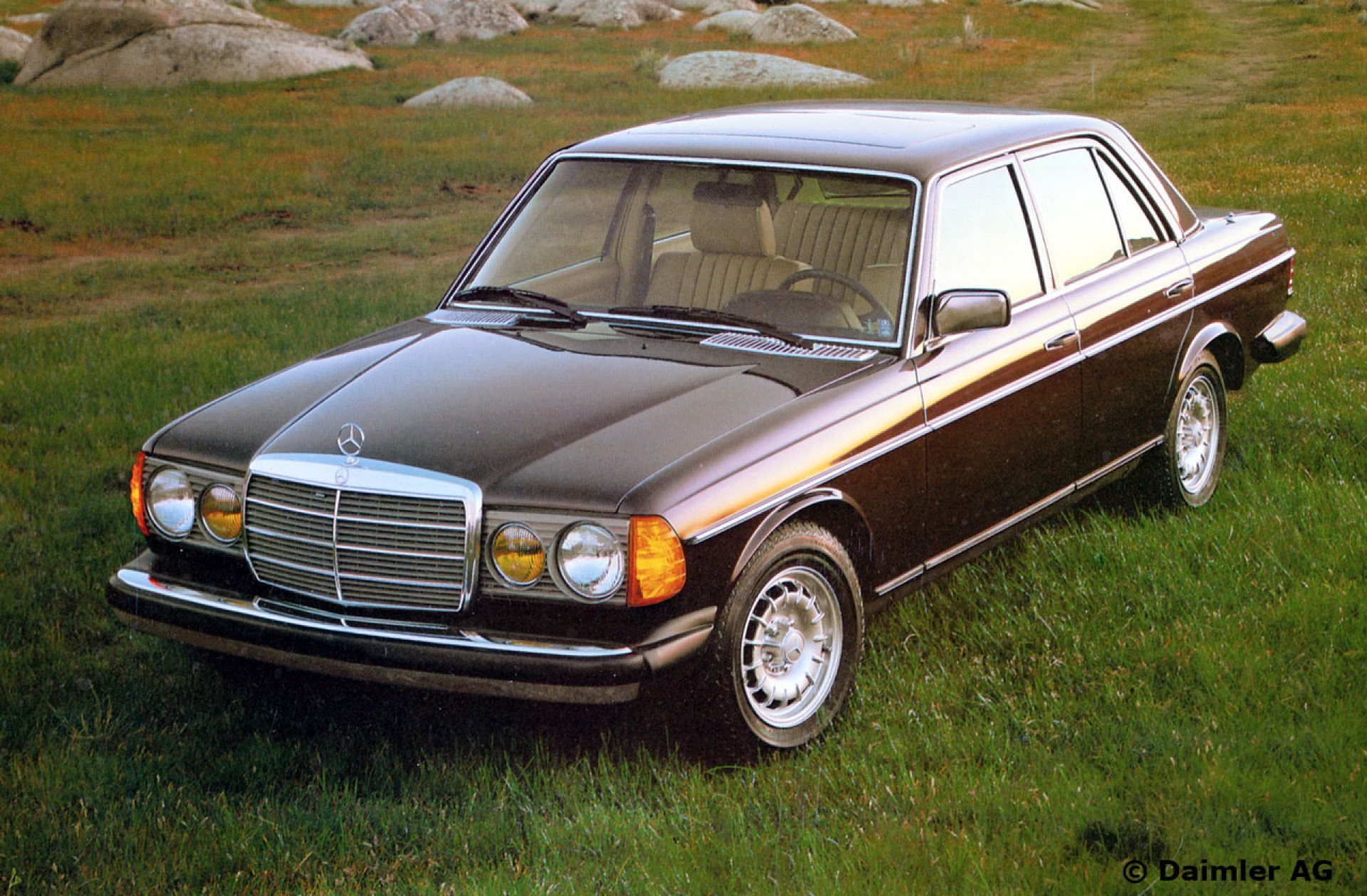 Старый мерседес фото. Мерседес Бенц w123. Mercedes-Benz w123 300. Mercedes-Benz w123 200. Mercedes-Benz w123 230.