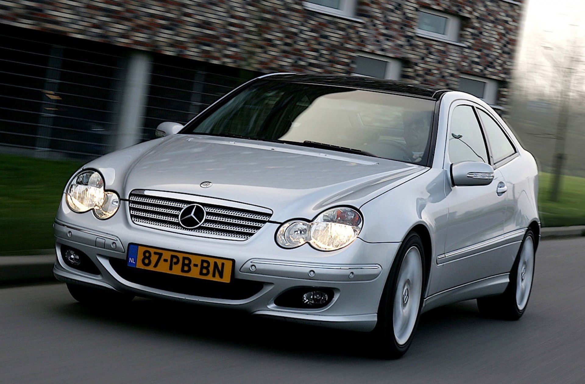 Купить Мерседес C W203