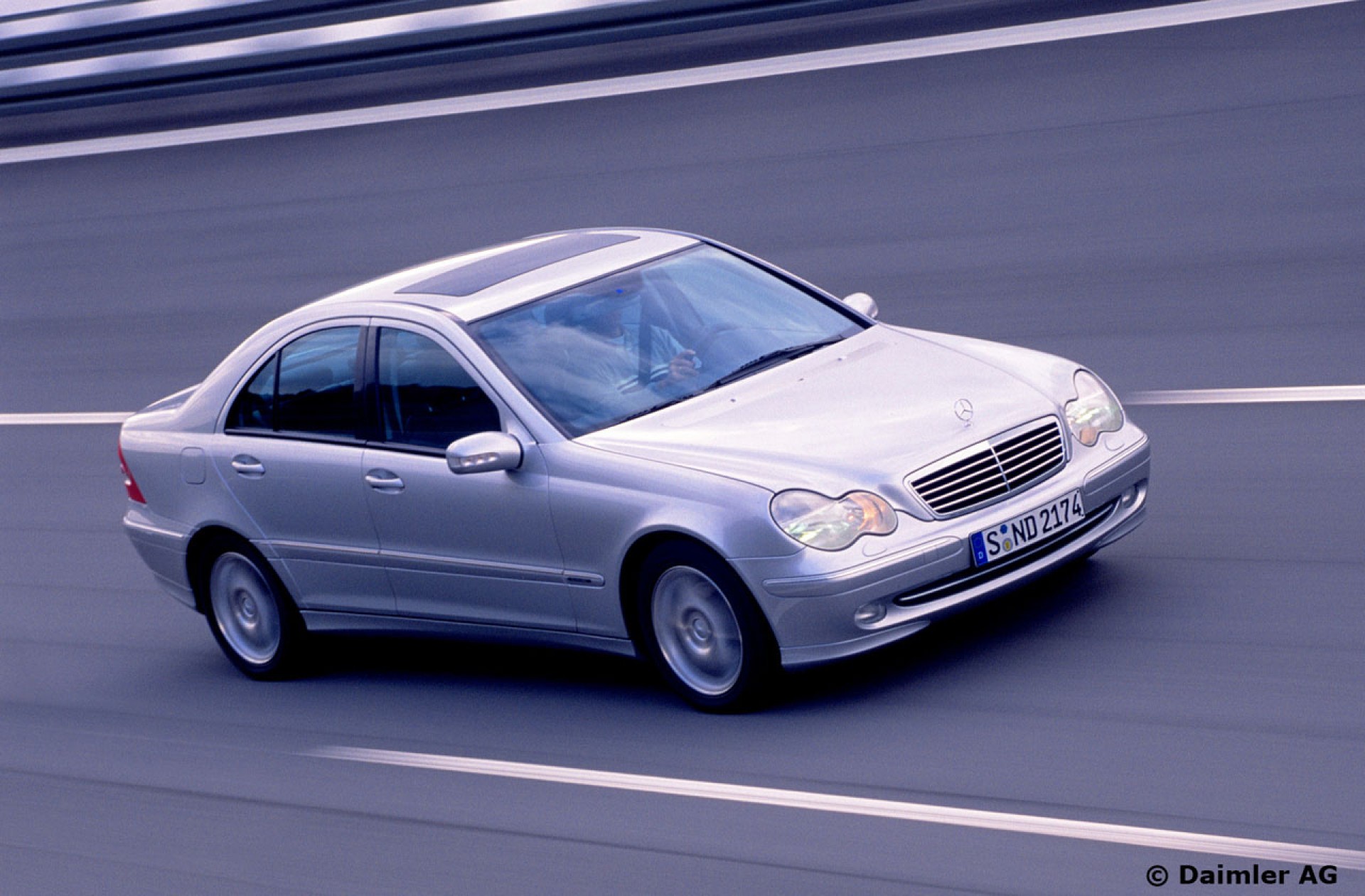Мерседес бенц 2000 года. Mercedes-Benz c-class 2001. Mercedes-Benz w203 2000. Mercedes Benz c320. Mercedes c 2001.