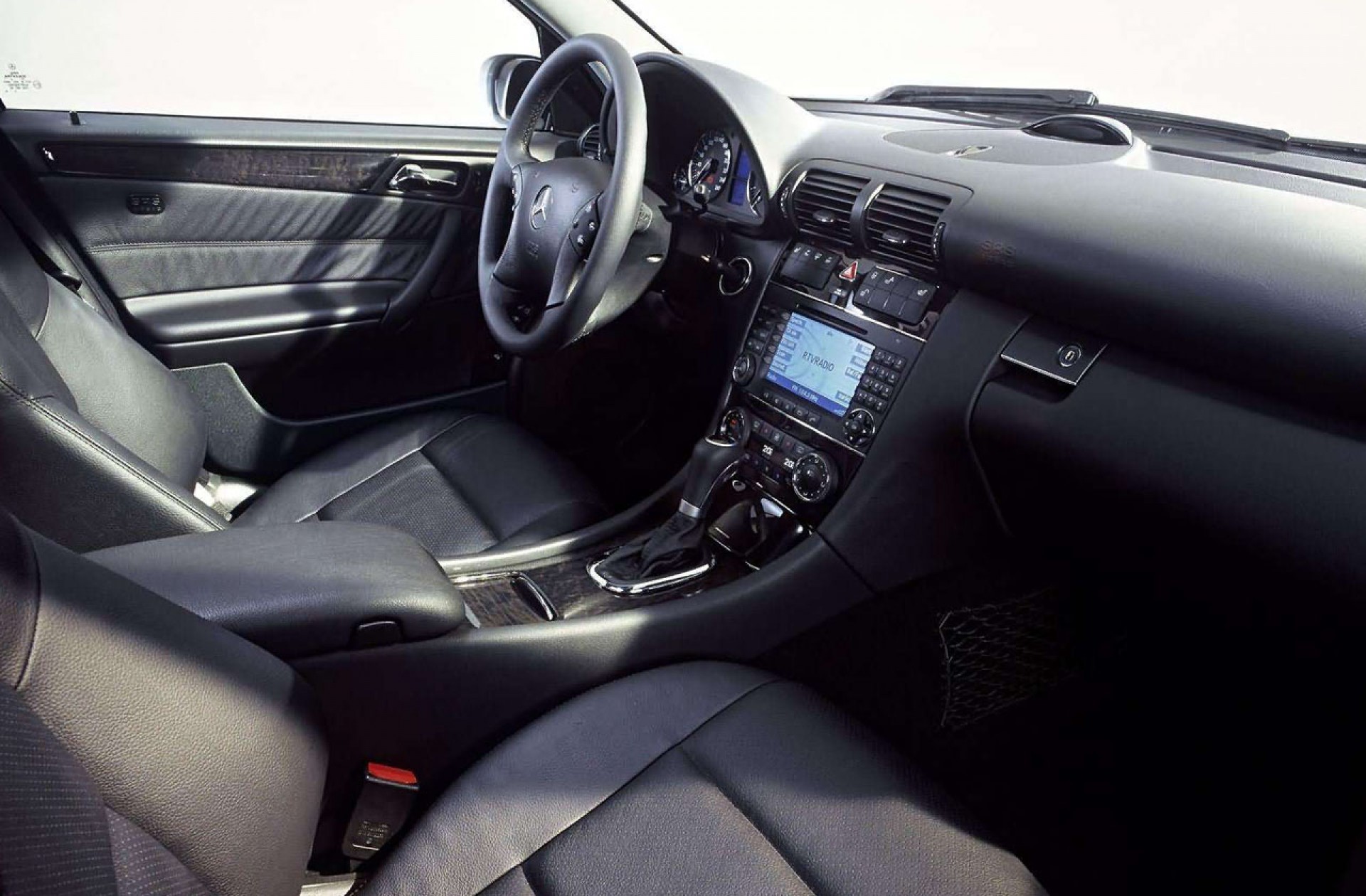 Купить Мерседес C W203