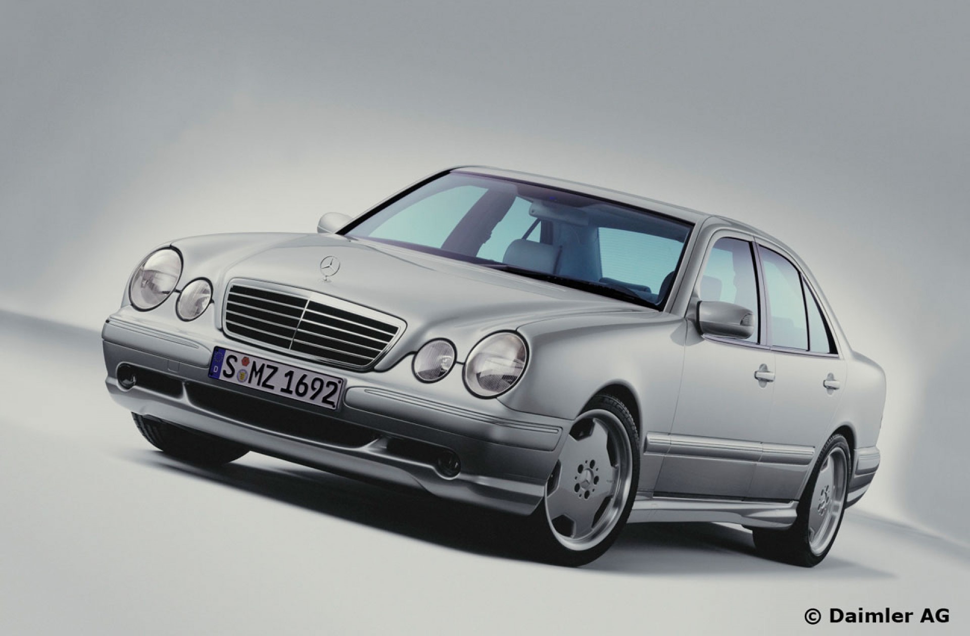 Купить Чехлы Мерседес W210